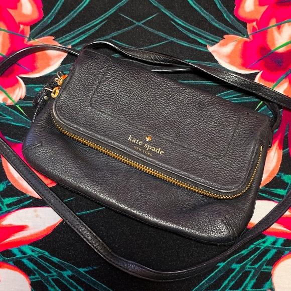 kate spade Handbags - ♠️Kate Spade Purse♠️